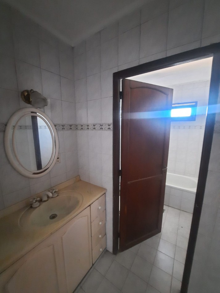 EN VENTA CASA FAMILIAR.