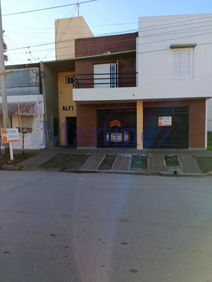 EN VENTA - Departamento de 1 Dormitorio + 2 Cocheras
