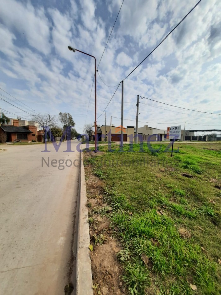 EN VENTA LOTE.
