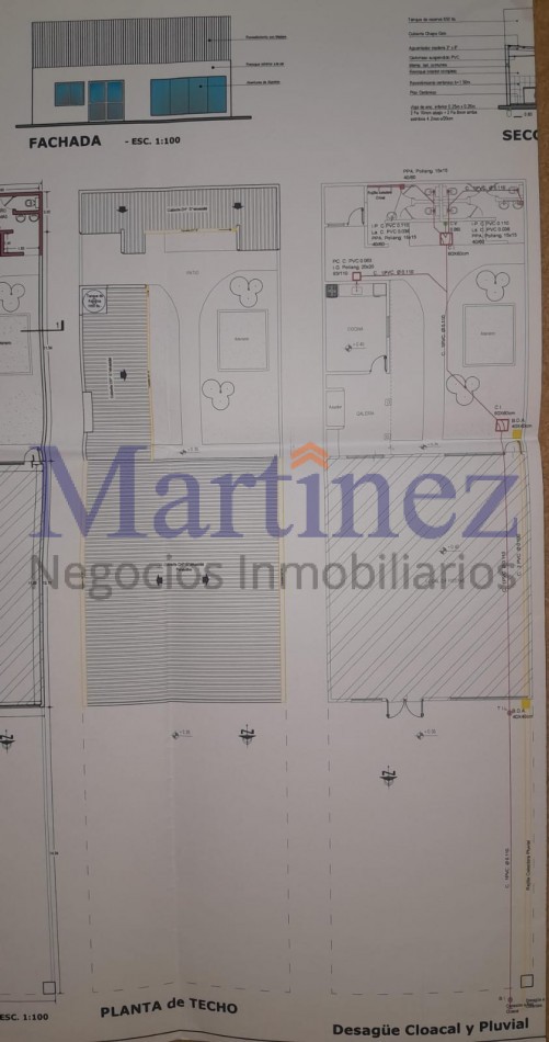 EN VENTA SALON COMERCIAL.