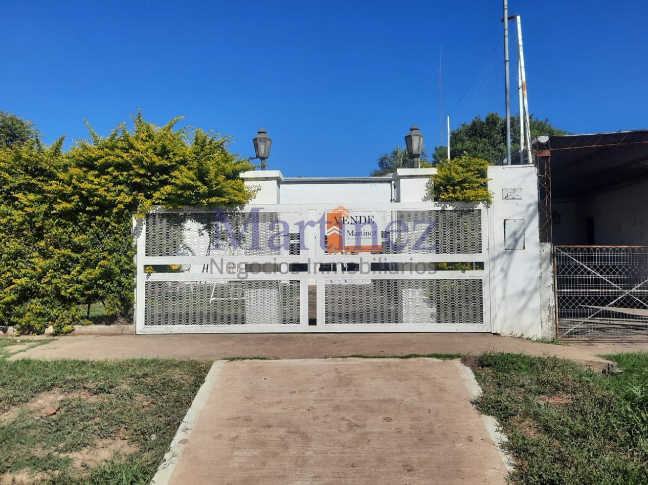 EN VENTA SALON COMERCIAL.