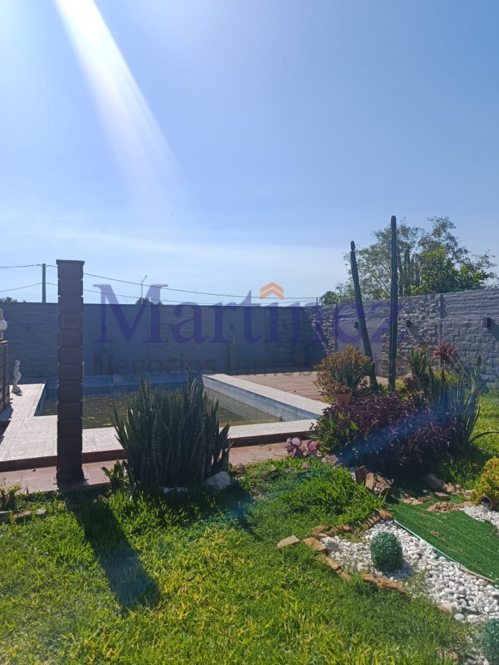 EN VENTA - CASA FAMILIAR